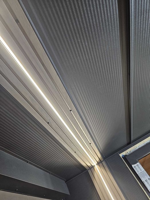 Sauna ogrodowa strefa relaksu spa mobilne jacuzzi pergola zadaszenie