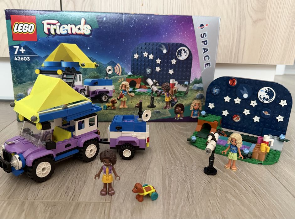 Конструктор LEGO Friends Автомобіль для кемпінгу для спостереження за зірками (42603).