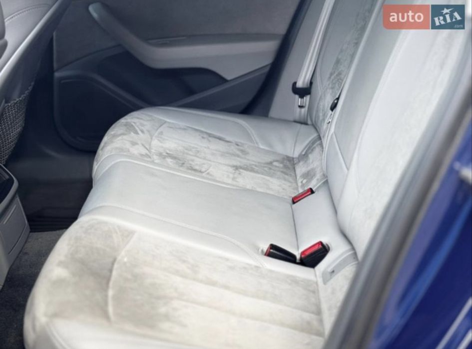 Audi A4 B9 2.0 tfsi 2016 рік