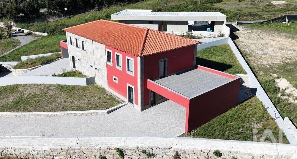 Moradia geminada T3 em Pedreira, Rande e Sernande de 187,4 m2