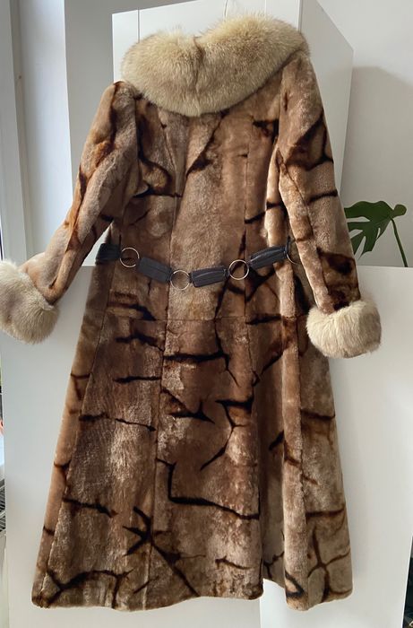 Futro z naturalnego mutona i lisa polarnego