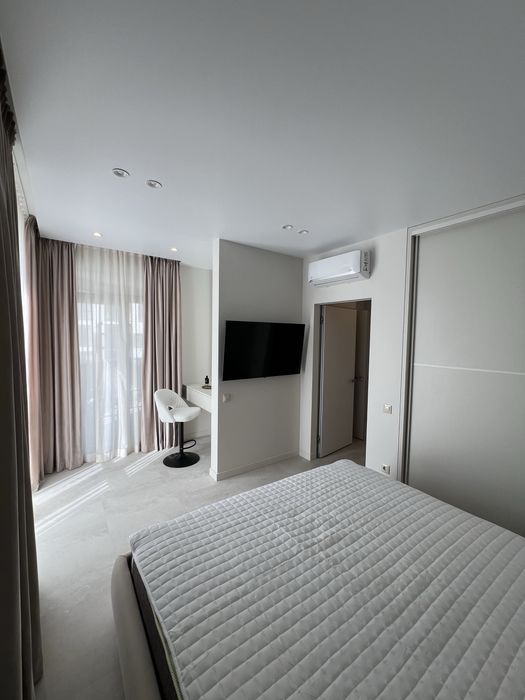 Оренда Кульпарківська Safe Town поруч Парус