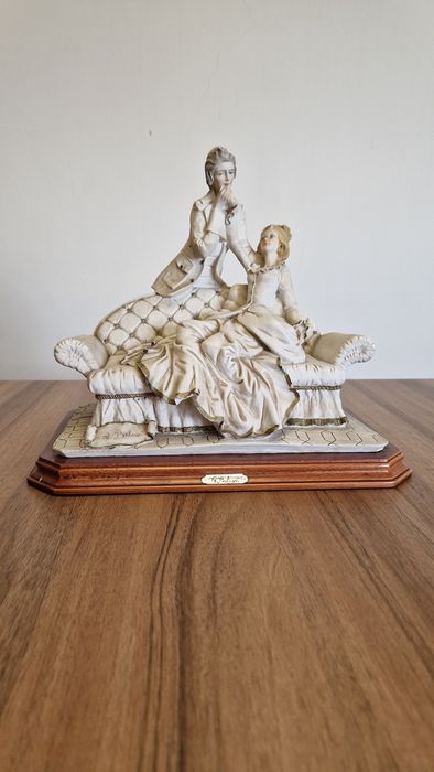 Estatueta Vintage em Marfinite