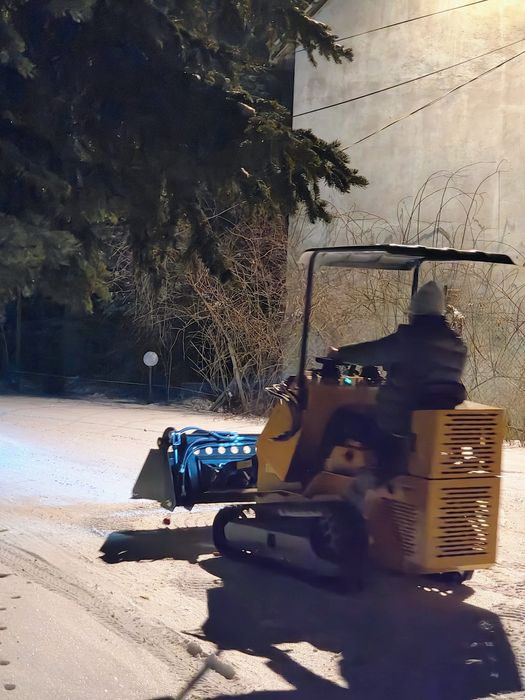 Wynajem Mini Ładowarki łyżka krokodyl gąsiennica