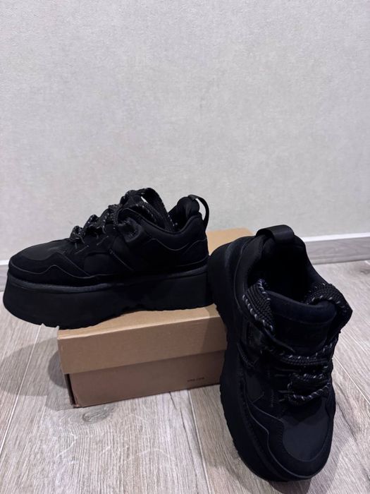 ХІТ сезону UGG кросівки 36р