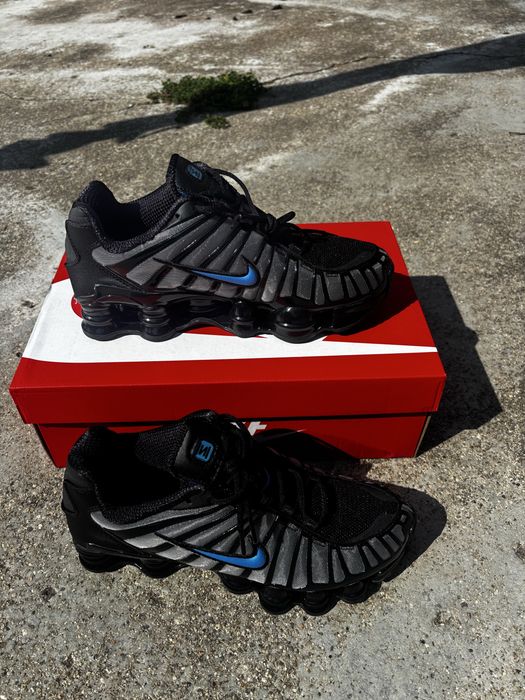 Nike shox TL pretas e azuis