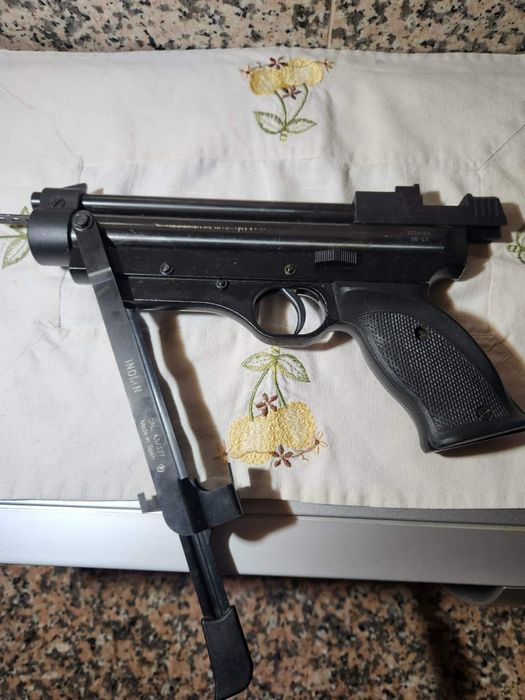 Arma 4.5 de pressão praticamente nova pequena