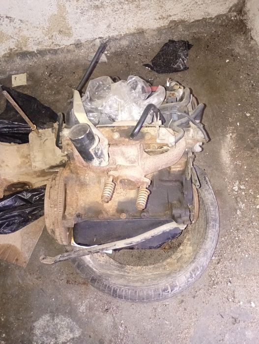 Motor e caixa velocidades Renault 4l