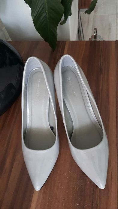 Czółenka, szpilki Nowe r39