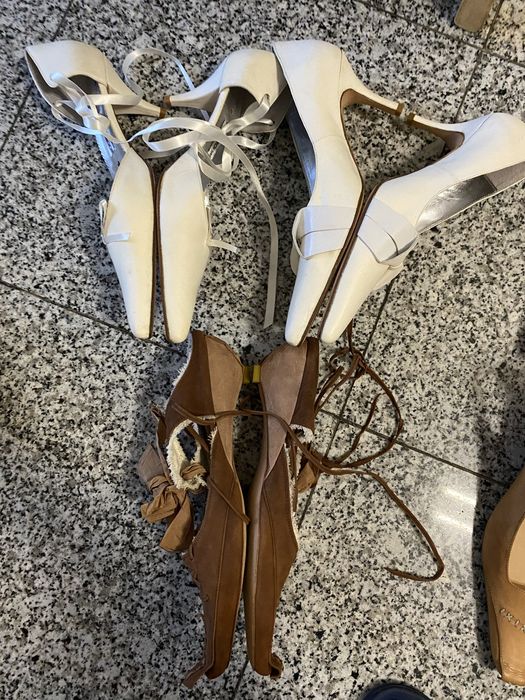 Stiletos brancos novos