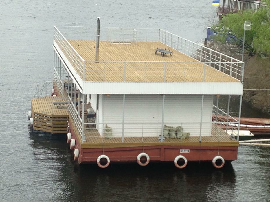 Сдам дом с сауной в Киеве на воде на острове Водников