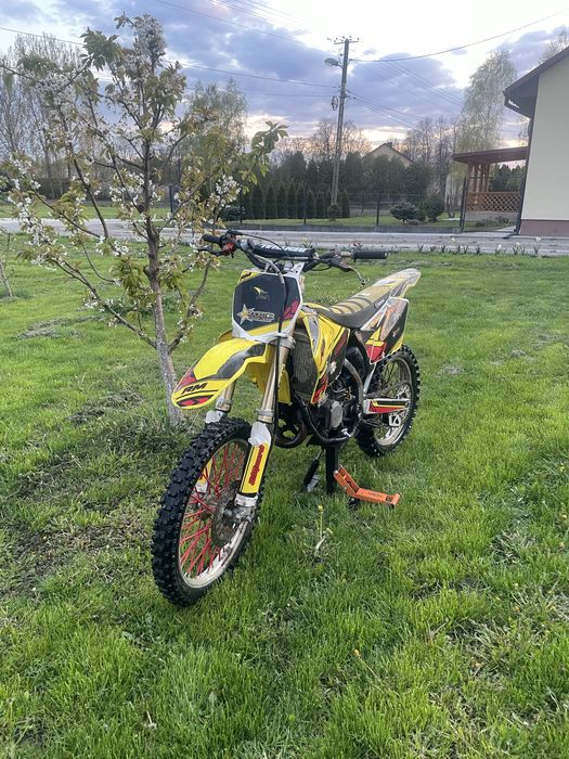 Suzuki rm 125 2t