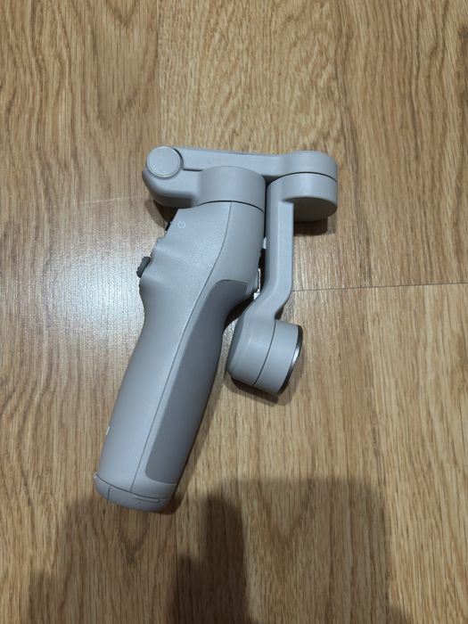 Gimbal dji osmo mobile 7