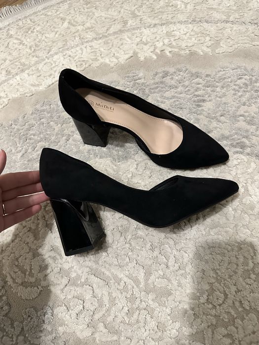 Продам туфлі на підборах