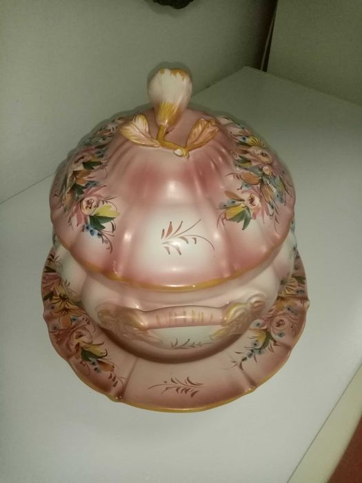 Terrina em Faiança Pintada à mão