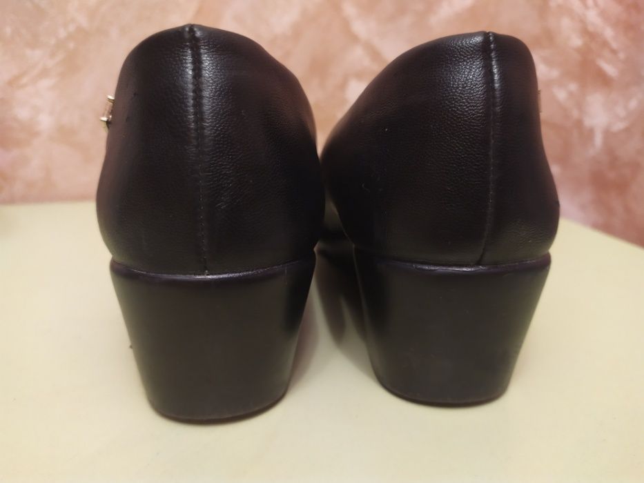 Туфли 36р. (идут на 37р.)