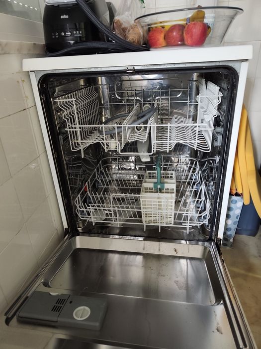 Máquina de lavar loiça Zanussi