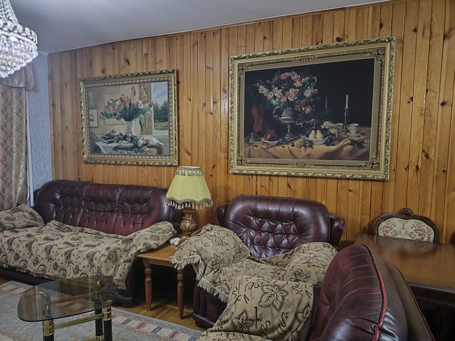 Будинок з меблями та технікою