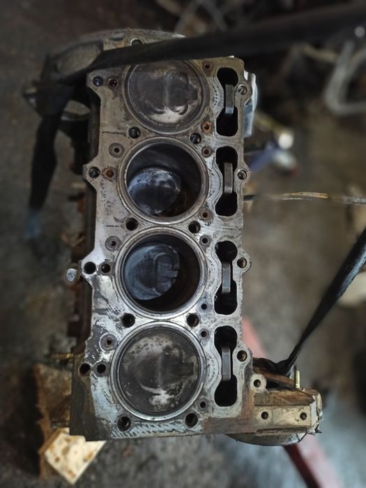 Двигун мотор двигатель Cherokee 2.5 TD DD85C