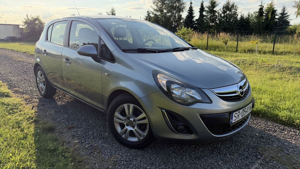Opel corsa lift 1.2 klima alufelgi tempomat