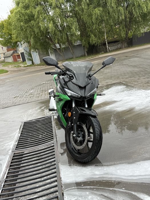 Продаю мотоцикол Lifan Kpr 200