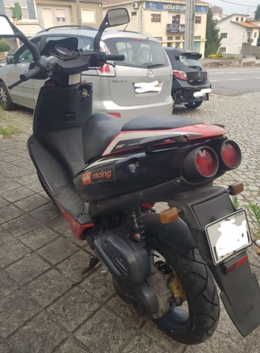Aprilia SR racing réplica