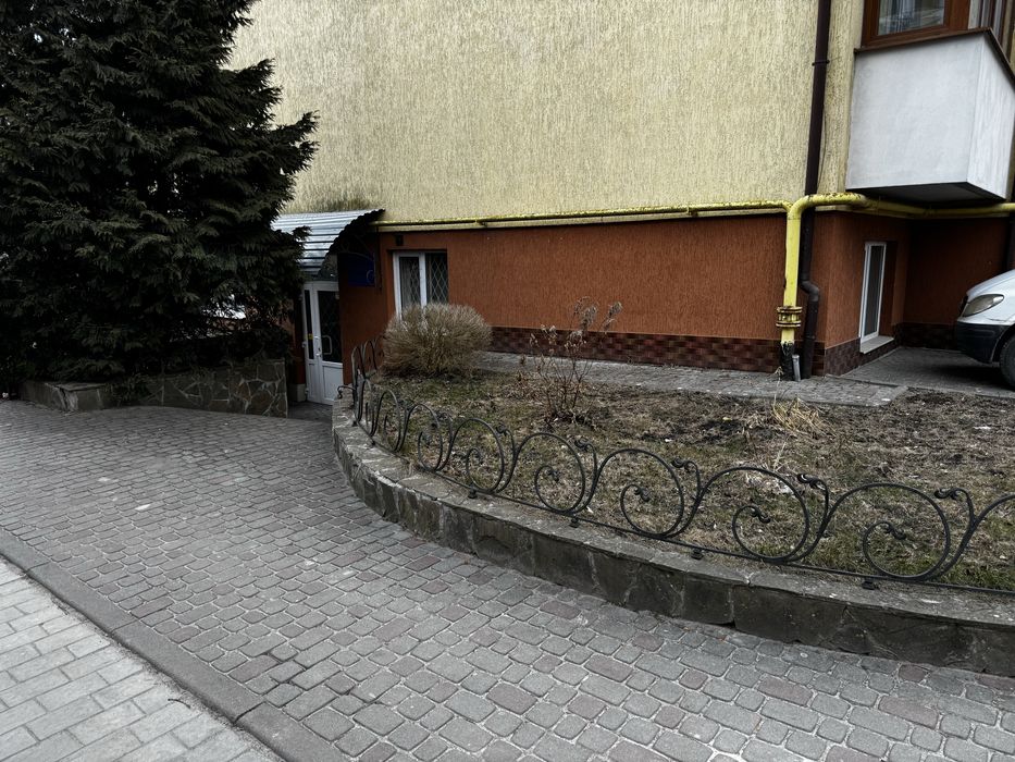 Комерційне приміщення