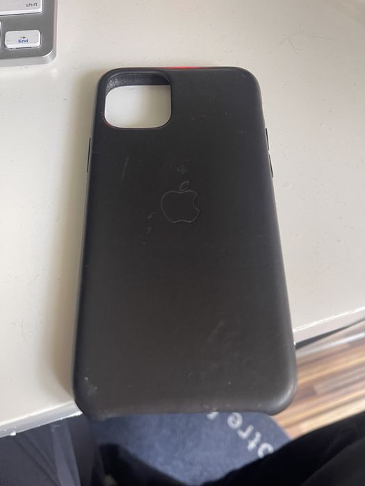 Uzywane oryginalne etui iphone 11 pro