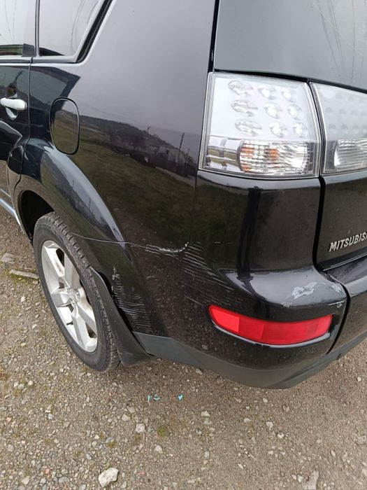 Продам автомобіль Mitsubishi Outlander XL