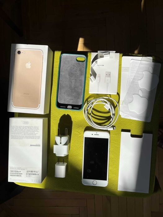 Продам смартфон APPLE – iPhone 7, Gold, 32GB. Б/в
