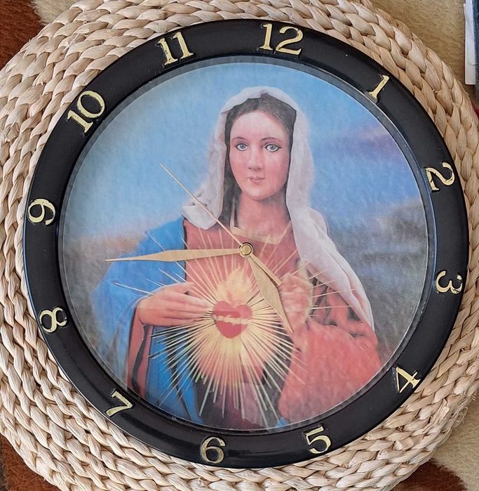 Okrągły Vintage zegar ścienny Matka Boska Maria trójwymiarowy 3D