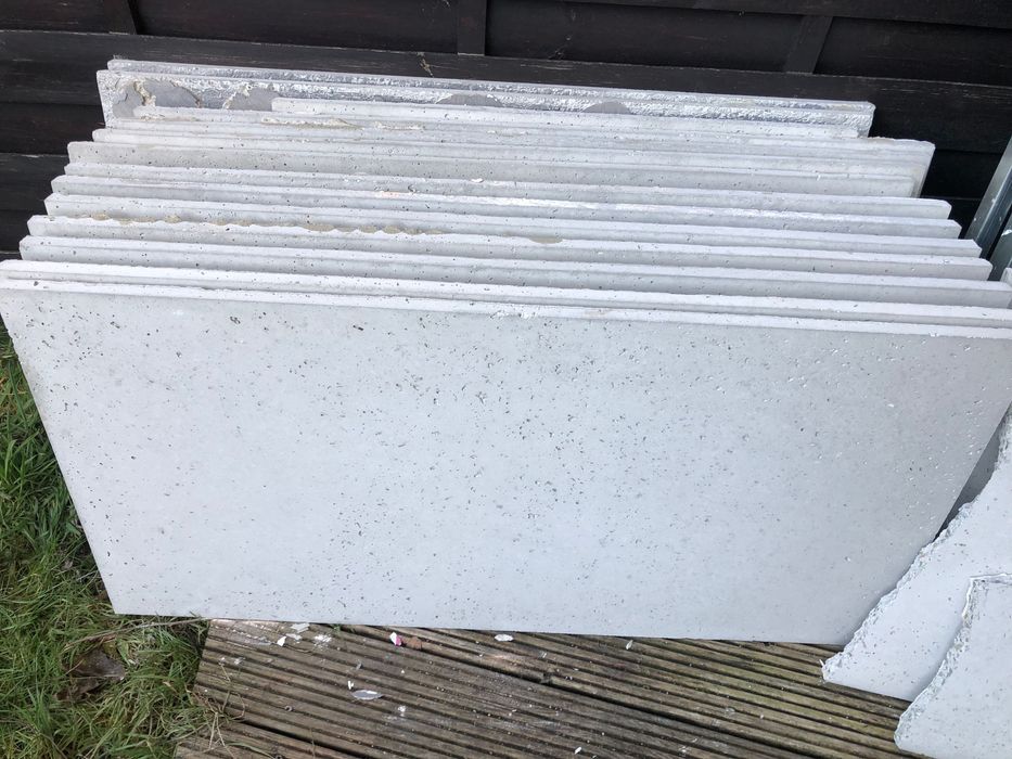 Beton dekoracyjny na ścianę