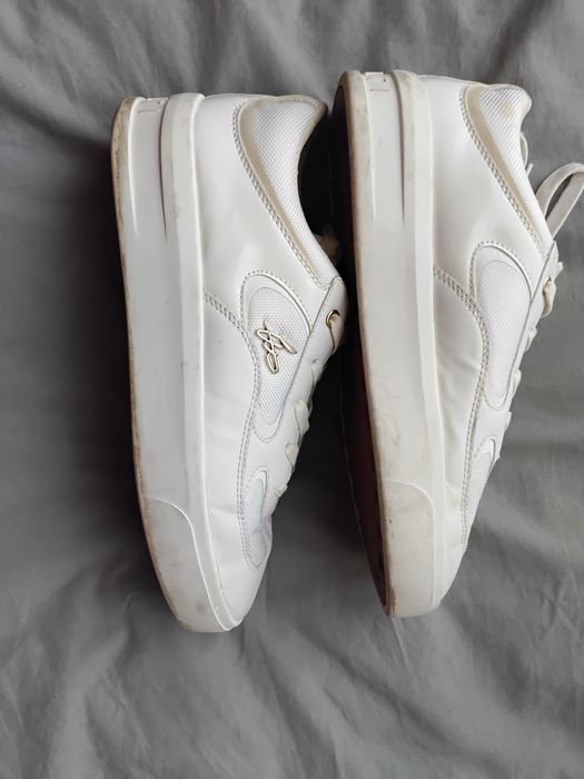 Buty sportowe białe Loyaliti  Rit Runner 42