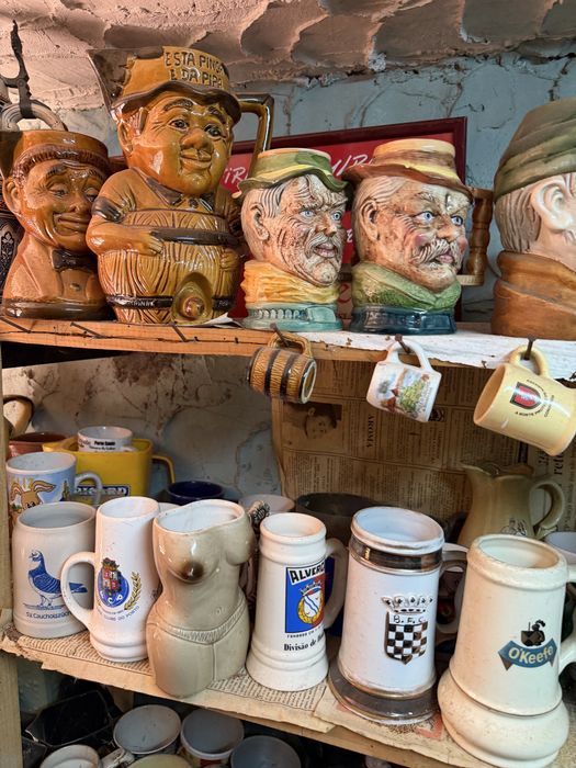 Colecção de Canecas, Cinzeiros, Copos e Chávenas de café