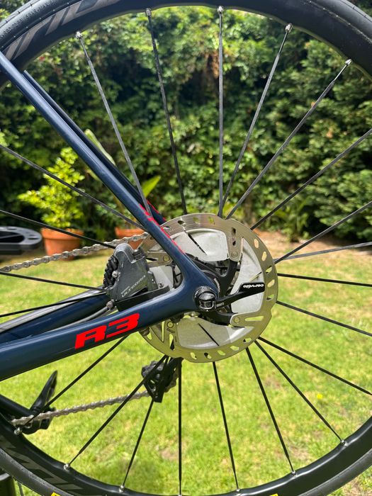 Cervélo R3 Disc Carbono - Ultegra Di2 + Powermeter Power2Max (Tamanho 56)