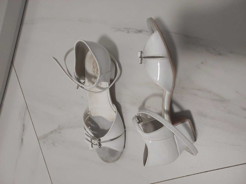 Жіночі танцювальні туфлі, розмір 38 (24 см)