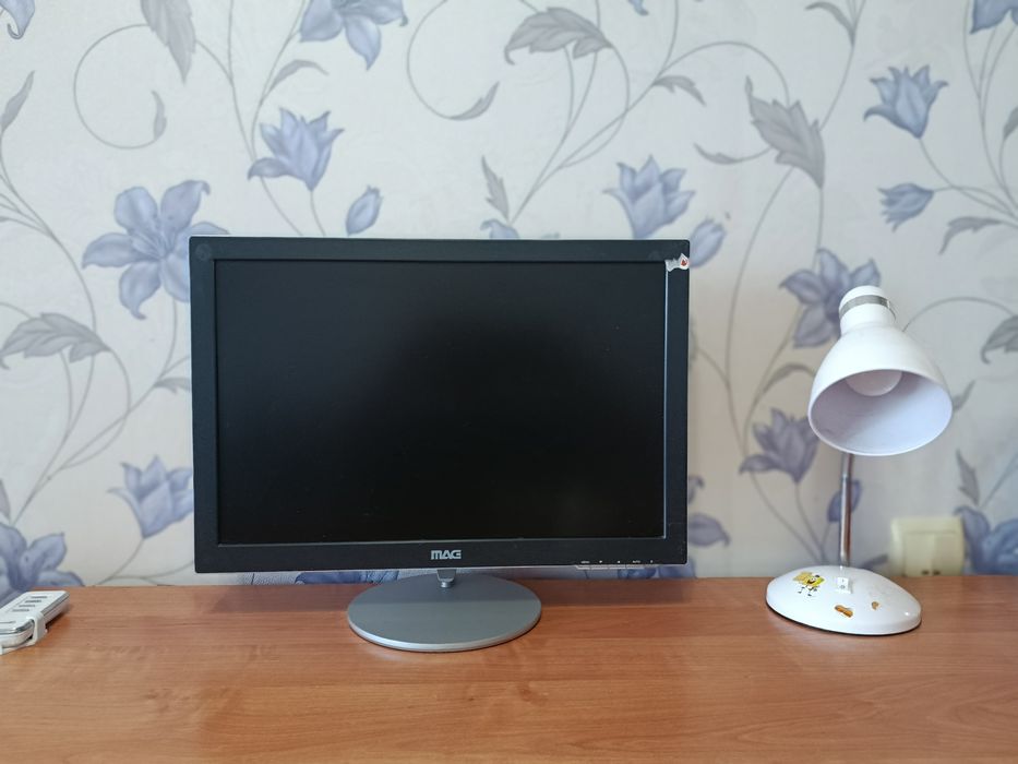 Продам монітор 19" в ідеальному стані