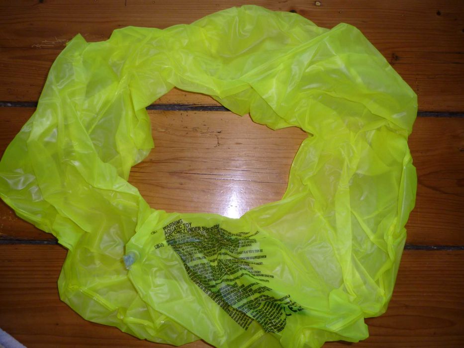 Zestaw plażowy dla dziewczynki , koło, ręcznik, okulary