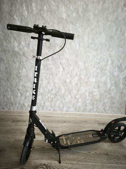 1200 продам самокат