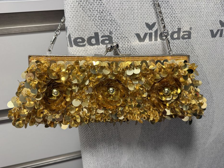 Torebka zlota z cekinami