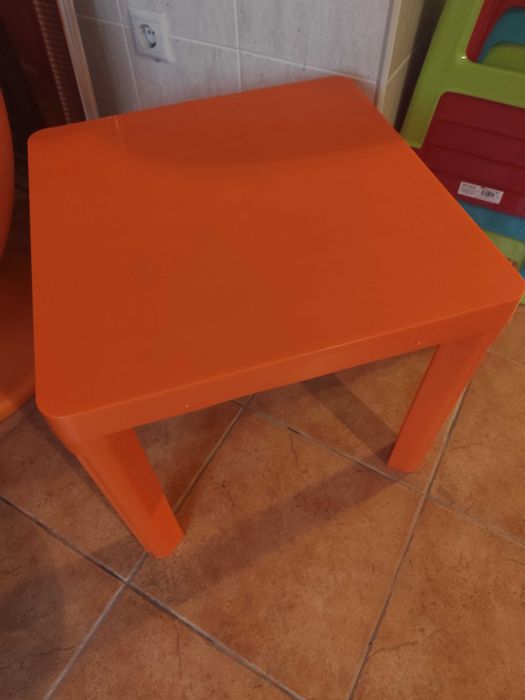 Vendo cadeiras + mesa (conjunto)