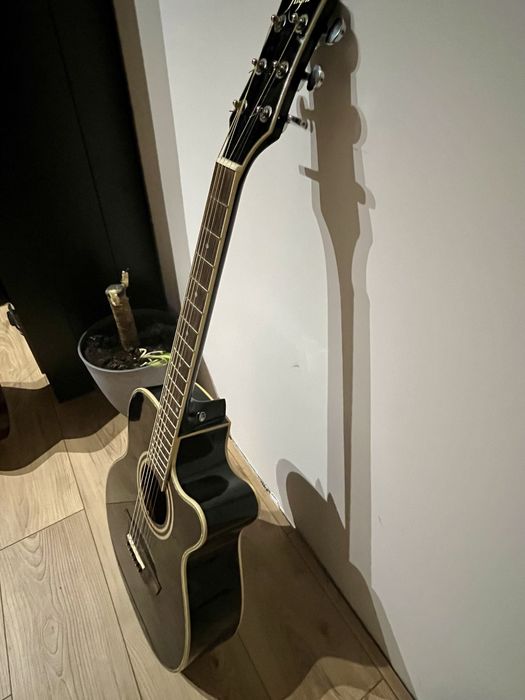 Gitara akustyczna Flight