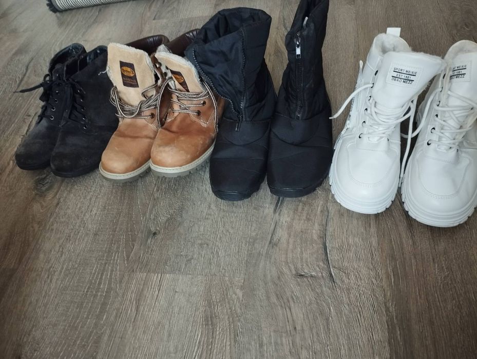 Кросівки чоловічі