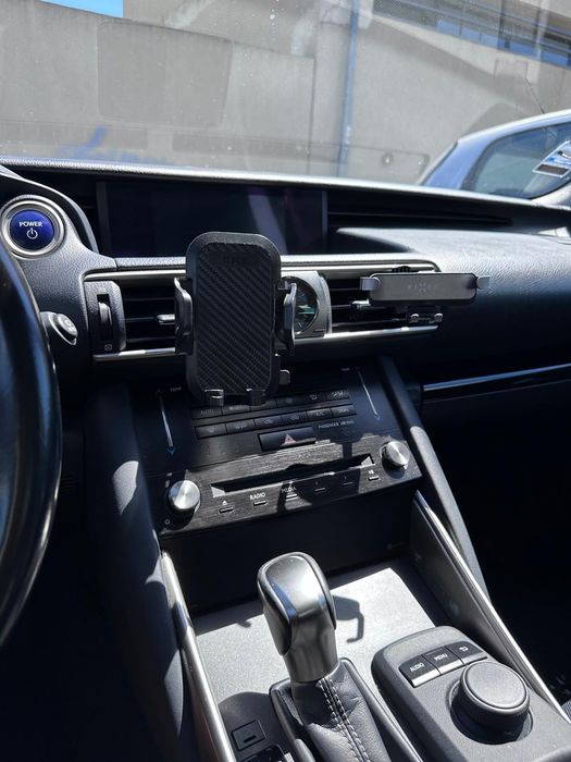 Vende se carro Lexus modelo 300h, otimo estado, hibrido com 105.000 km.Porto