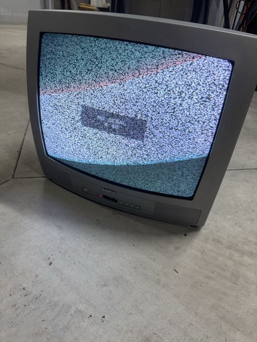 Vendo TV Sanyo a funcionar
