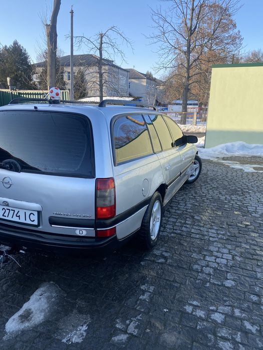 Opel Omega B 2.0 16V