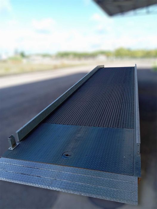 Rampa de carga Móvel Elétrica - HSE 12TN