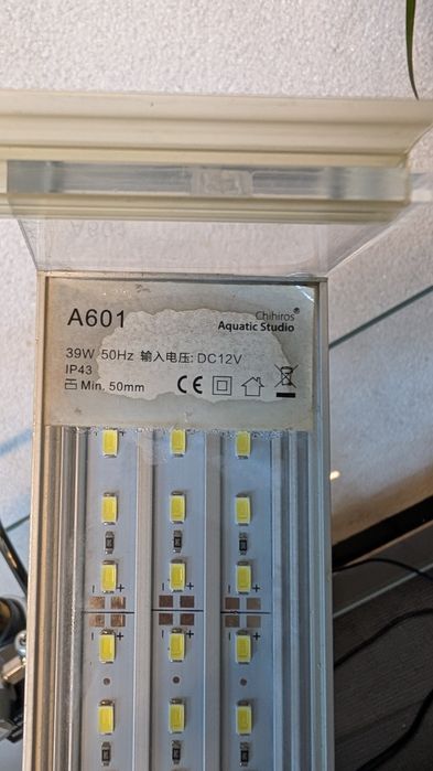 Aquário vidro ultra claro  60cm + Luz chihiros 601 + Botija CO2 com regulador