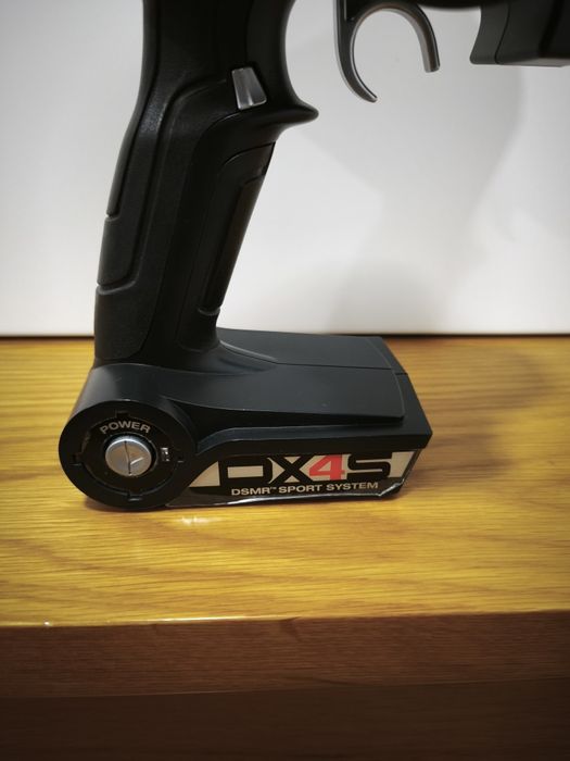 Transmissor Radio Comando Spektrum DX4S