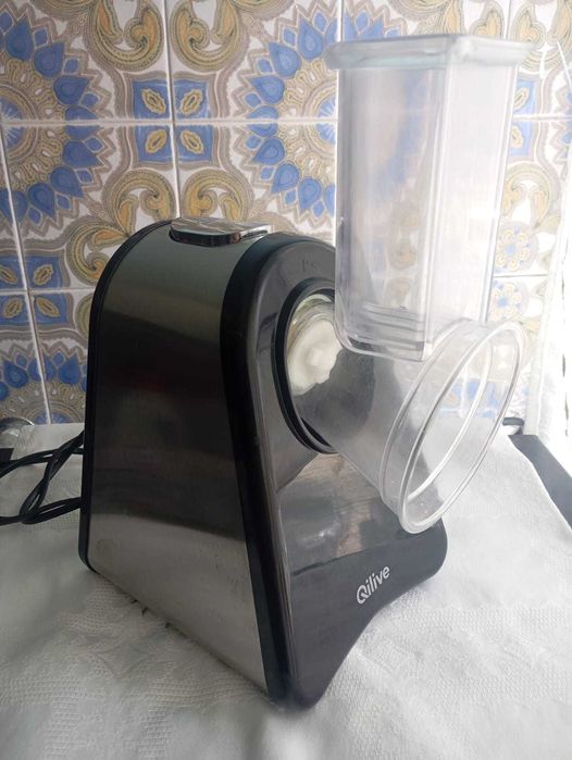 Ralador elétrico Qilive 200 W c/ 4 cones